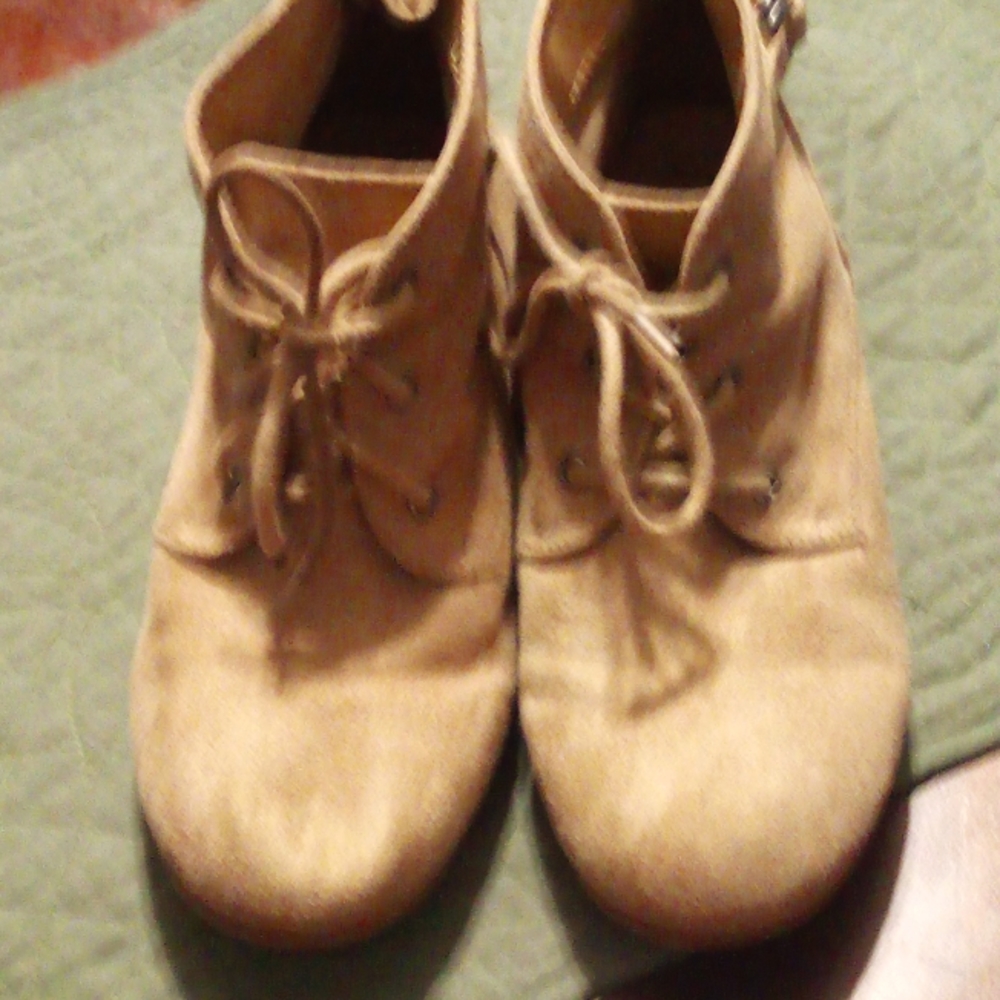 Girls wedged booties